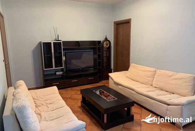 Shtepi me qera 1+1 ne Tirane - 500 Euro