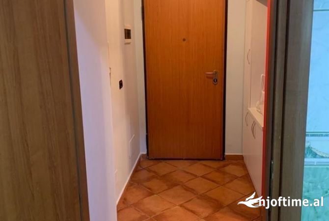 Shtepi me qera Apartament ne Tirane, 1+1, Mobilimi E mobiluar, Pagesa 500  Euro.