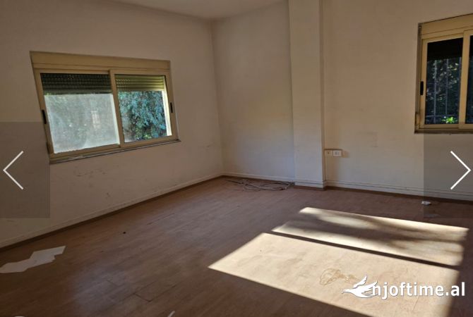 Ambient biznesi me qera 3+1 ne Tirane - 1,500 Euro