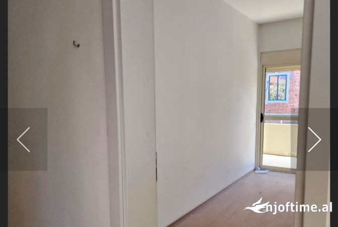 Ambient biznesi me qera 3+1 ne Tirane - 1,500 Euro