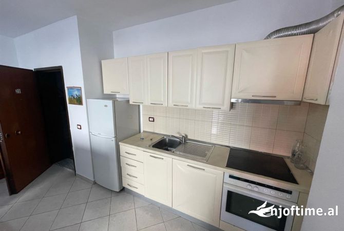 Shtepi me qera Apartament ne Tirane, 2+1, Mobilimi E mobiluar, Pagesa 55,000  Leke.