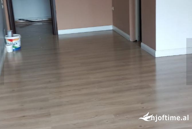 Ambient biznesi me qera 1+1 ne Tirane - 850 Euro
