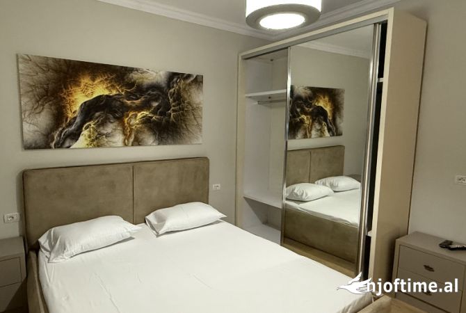 Shtepi me qera Apartament ne Tirane, 1+1, Mobilimi E mobiluar, Pagesa 450  Euro.