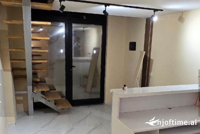 Jepet ambjent biznesi me qera ne Farke 