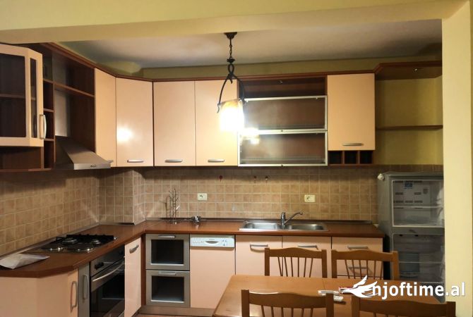 Shtepi me qera 1+1 ne Tirane - 550 Euro