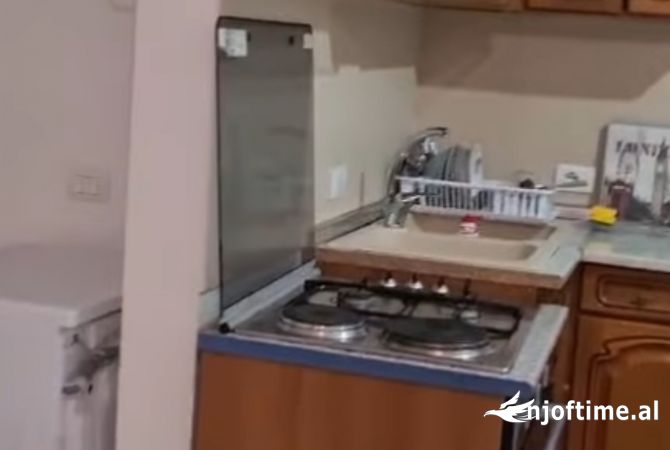 Shtepi me qera Apartament ne Tirane, 1+1, Mobilimi E mobiluar, Pagesa 30,000  Leke.