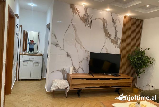 Shtepi me qera Apartament ne Tirane, 2+1, Mobilimi E mobiluar, Pagesa 850  Euro.