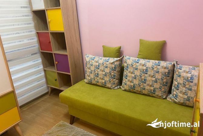 Shtepi me qera Apartament ne Tirane, 2+1, Mobilimi E mobiluar, Pagesa 850  Euro.