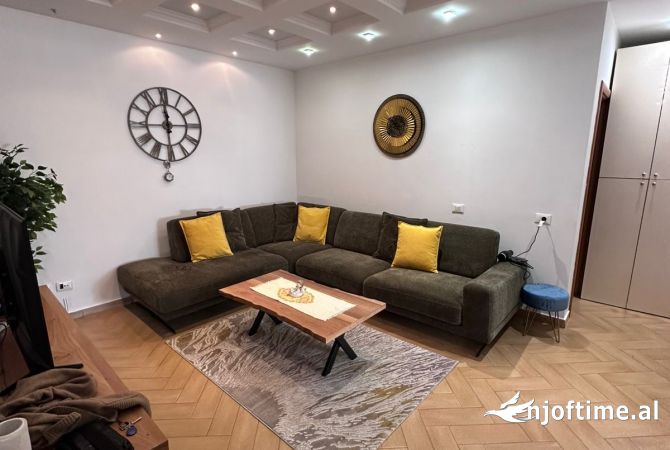 Shtepi me qera 2+1 ne Tirane - 850 Euro