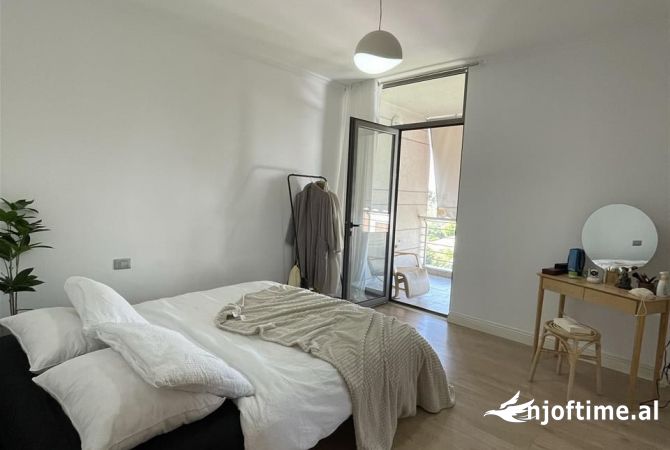 Shtepi me qera 2+1 ne Tirane - 60,000 Leke