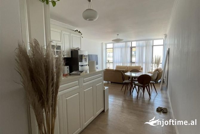 Shtepi me qera 2+1 ne Tirane - 60,000 Leke