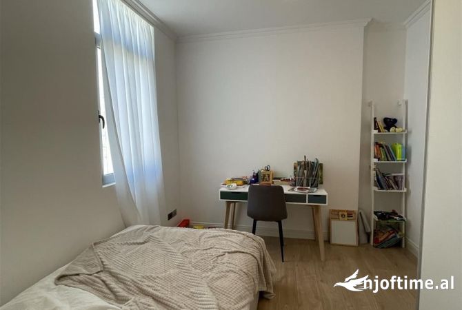 Shtepi me qera Apartament ne Tirane, 2+1, Mobilimi E mobiluar, Pagesa 60,000  Leke.