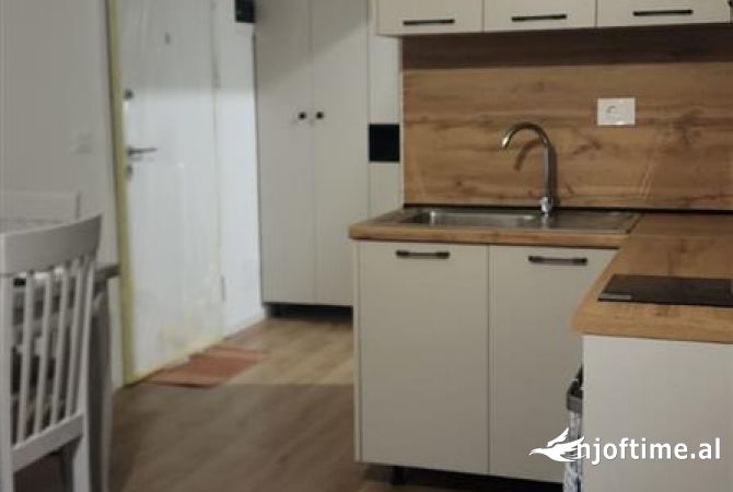 Shtepi me qera Apartament ne Tirane, Garsoniere, Mobilimi E mobiluar, Pagesa 37,000  Leke.