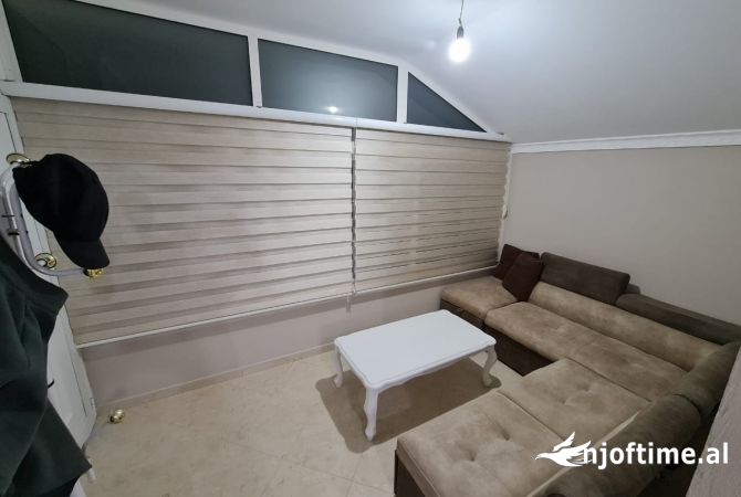 Shtepi me qera Apartament ne Tirane, 2+1, Mobilimi E mobiluar, Pagesa 40,000  Leke.