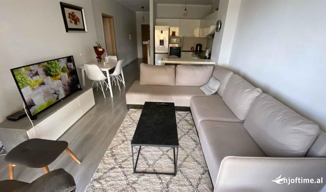 Shtepi ne shitje Apartament ne Tirane, 2+1, Mobilimi E mobiluar, Pagesa 280,000  Euro.