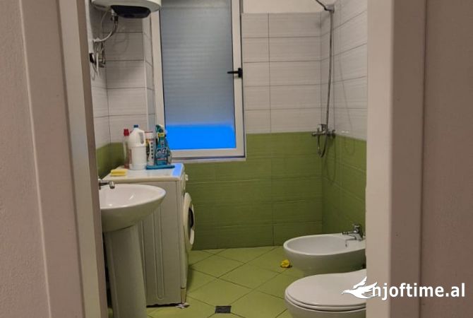 Shtepi me qera 2+1 ne Tirane - 450 Euro