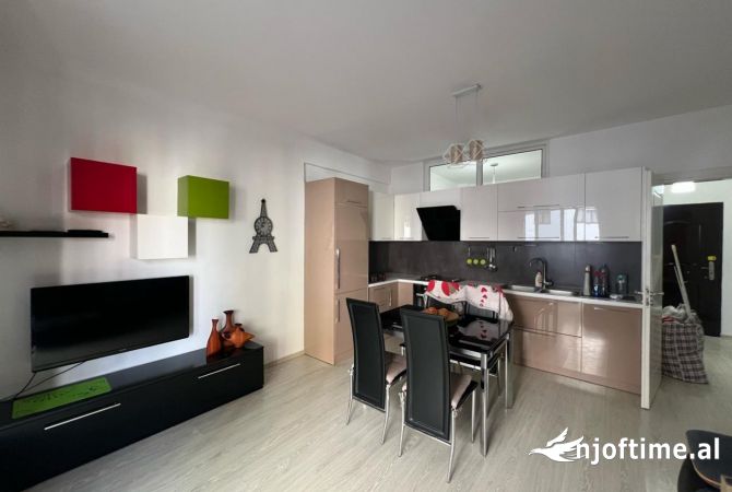 Shtepi me qera 2+1 ne Tirane - 45,000 Leke