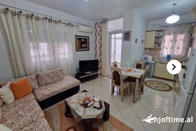 Shtepi ne shitje 2+1 ne Tirane - 150,000 Euro