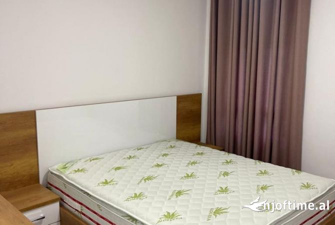 Shtepi me qera Apartament ne Tirane, 2+1, Mobilimi E mobiluar, Pagesa 600  Euro.