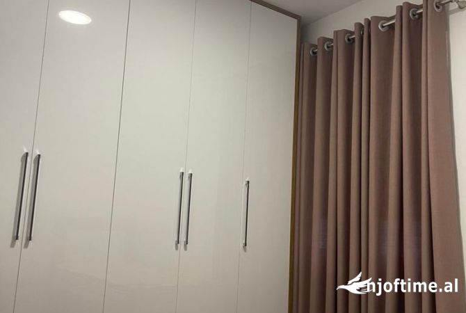 Shtepi me qera Apartament ne Tirane, 2+1, Mobilimi E mobiluar, Pagesa 600  Euro.