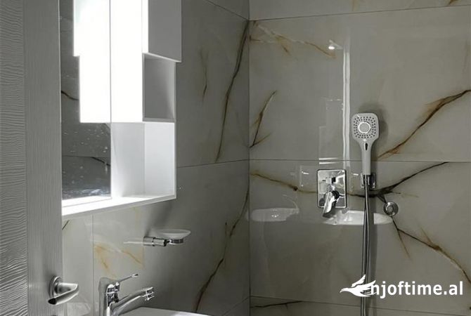 Shtepi me qera Apartament ne Tirane, Garsoniere, Mobilimi E mobiluar, Pagesa 360  Euro.