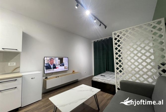 Shtepi me qera Apartament ne Tirane, Garsoniere, Mobilimi E mobiluar, Pagesa 360  Euro.