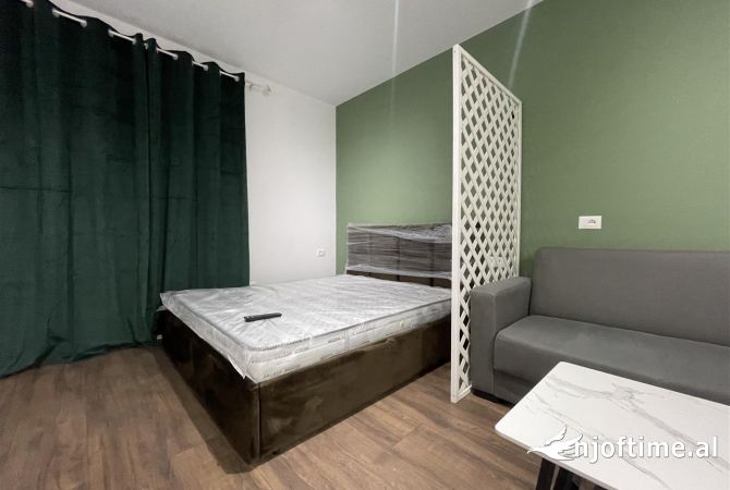 Shtepi me qera Apartament ne Tirane, Garsoniere, Mobilimi E mobiluar, Pagesa 360  Euro.