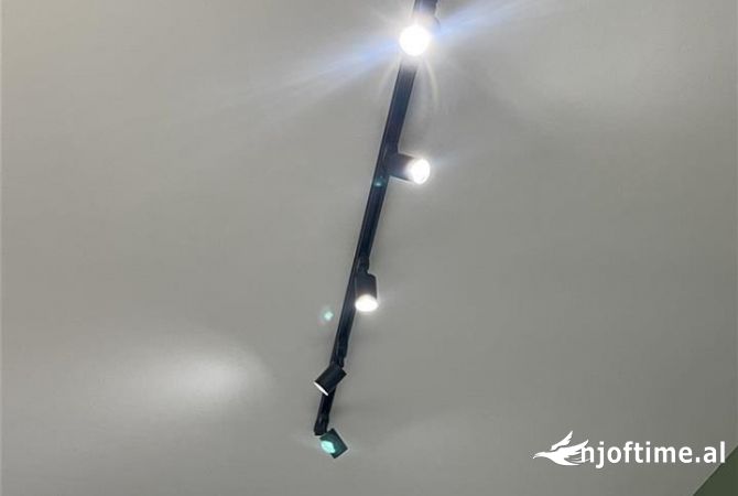 Shtepi me qera Apartament ne Tirane, Garsoniere, Mobilimi E mobiluar, Pagesa 360  Euro.