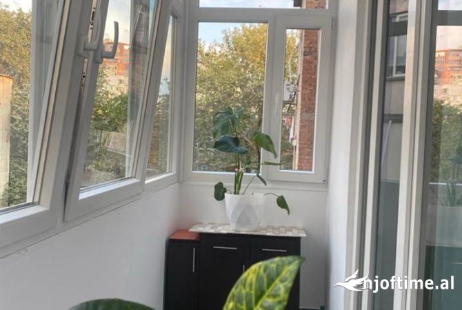 Shtepi me qera Apartament ne Tirane, 1+1, Mobilimi E mobiluar, Pagesa 500  Euro.