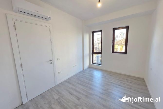 Ambient biznesi me qera 3+1 ne Tirane - 500 Euro