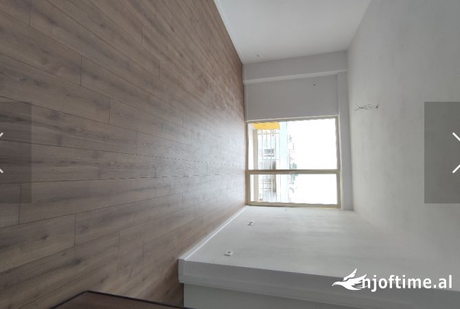 Shtepi ne shitje Apartament ne Tirane, 1+1, Mobilimi Bosh, pa mobiluar, Pagesa 85,000  Euro.