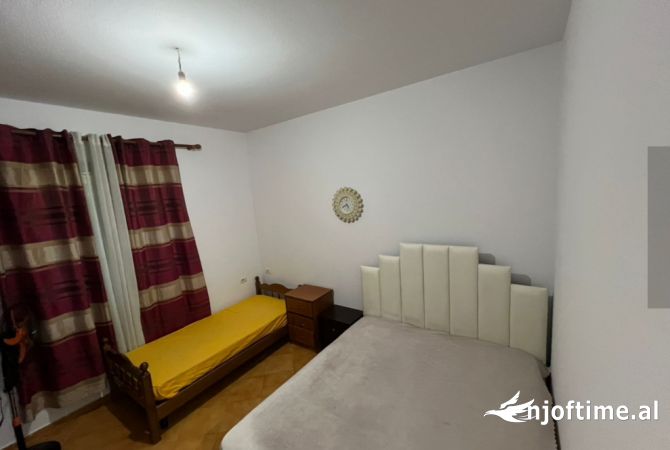 Shtepi me qera 2+1 ne Tirane - 40,000 Leke