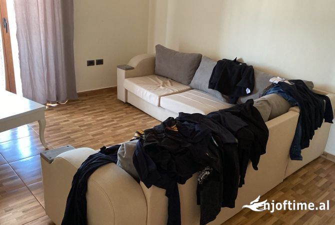 Shtepi me qera Apartament ne Tirane, 1+1, Mobilimi E mobiluar, Pagesa 30,000  Leke.