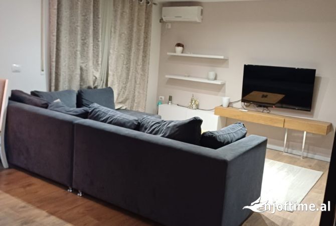 Shtepi me qera Duplex(shtepi me 2 kate) ne Tirane, 2+1, Mobilimi E mobiluar, Pagesa 550  Euro.