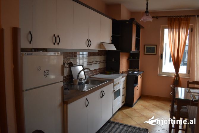 Shtepi me qera 2+1 ne Tirane - 600 Euro