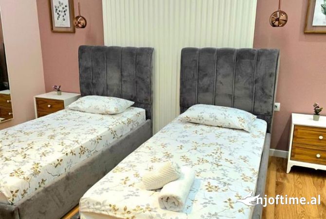 Shtepi me qera Apartament ne Tirane, 2+1, Mobilimi E mobiluar, Pagesa 700  Euro.