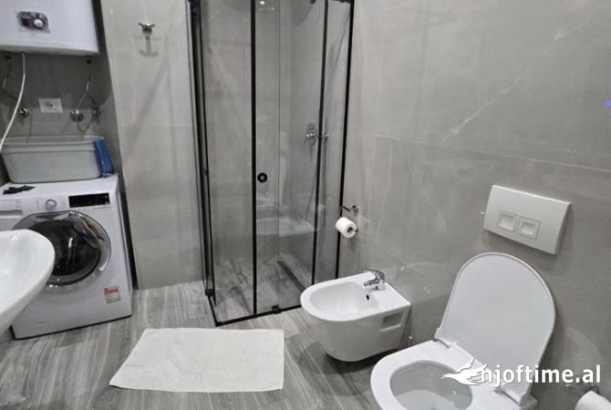 Shtepi me qera Apartament ne Tirane, 2+1, Mobilimi E mobiluar, Pagesa 700  Euro.