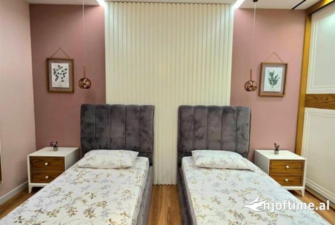 Shtepi me qera Apartament ne Tirane, 2+1, Mobilimi E mobiluar, Pagesa 700  Euro.