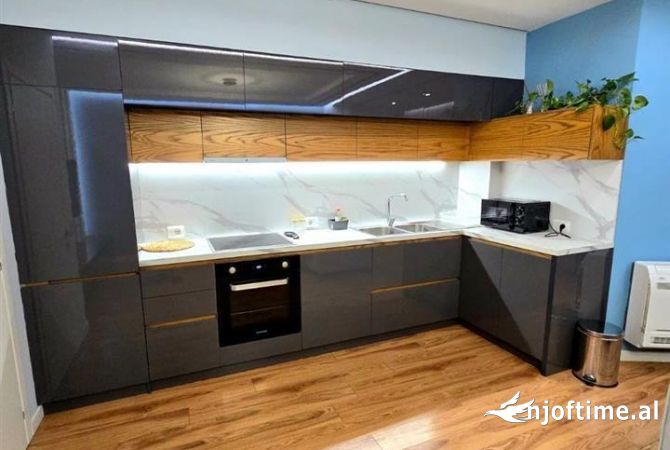 Shtepi me qera Apartament ne Tirane, 2+1, Mobilimi E mobiluar, Pagesa 700  Euro.