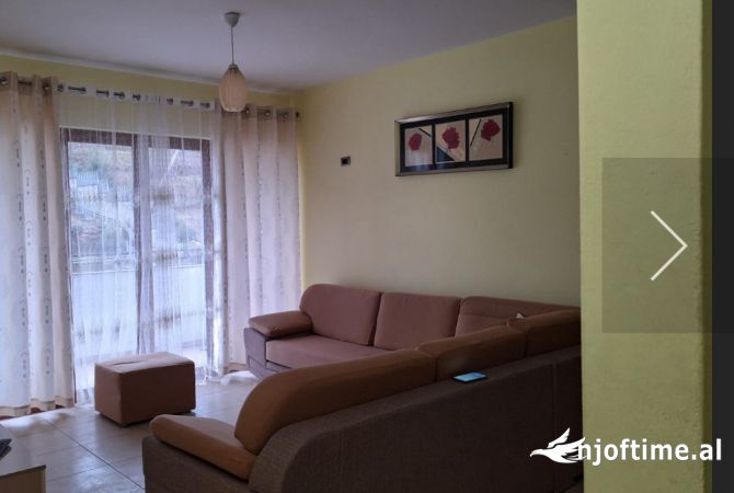 Shtepi me qera Apartament ne Tirane, 3+1, Mobilimi E mobiluar, Pagesa 38,000  Leke.