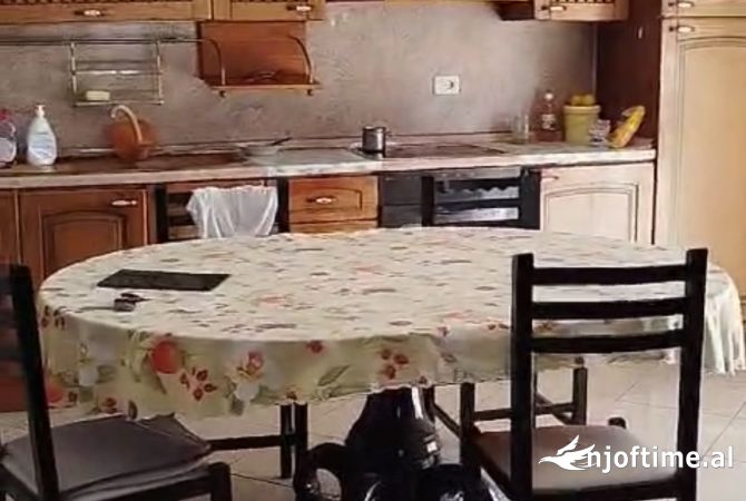 Shtepi me qera 3+1 ne Tirane - 40,000 Leke