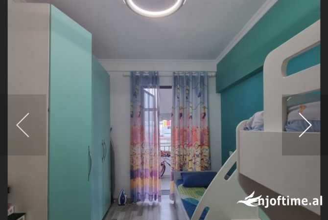 Shtepi ne shitje Apartament ne Tirane, 2+1, Mobilimi E mobiluar, Pagesa 180,000  Euro.
