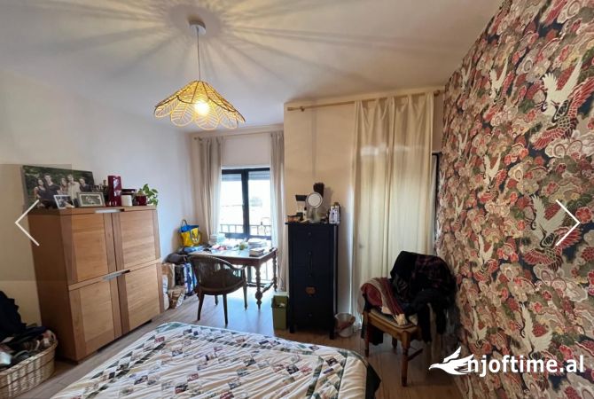 Shtepi ne shitje Apartament ne Tirane, 2+1, Mobilimi E mobiluar, Pagesa 198,000  Euro.