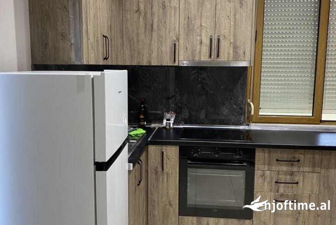Shtepi me qera 1+1 ne Tirane - 40,000 Leke