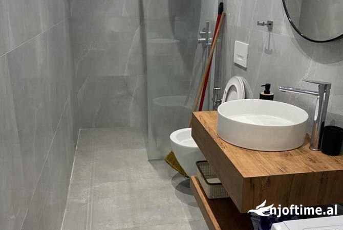 Shtepi me qera 1+1 ne Tirane - 40,000 Leke