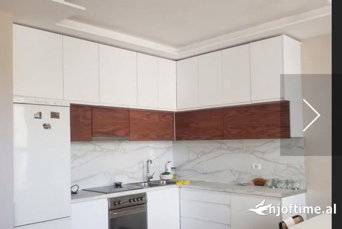 Shtepi ne shitje Apartament ne Tirane, 1+1, Mobilimi E mobiluar, Pagesa 90,000  Euro.