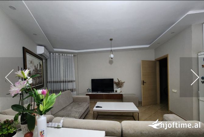 Shtepi ne shitje Apartament ne Tirane, 1+1, Mobilimi E mobiluar, Pagesa 90,000  Euro.