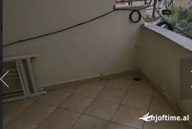 Shtepi ne shitje Apartament ne Tirane, 1+1, Mobilimi E mobiluar, Pagesa 90,000  Euro.