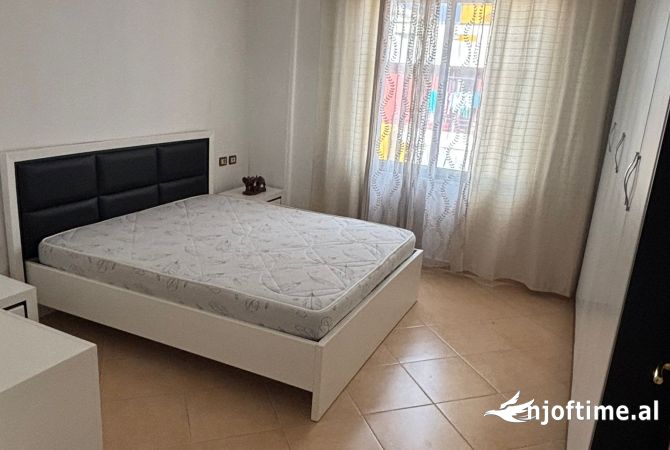 Shtepi me qera Apartament ne Tirane, 2+1, Mobilimi E mobiluar, Pagesa 37,000  Leke.