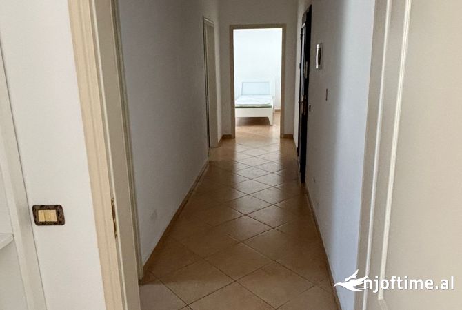 Shtepi me qera Apartament ne Tirane, 2+1, Mobilimi E mobiluar, Pagesa 37,000  Leke.